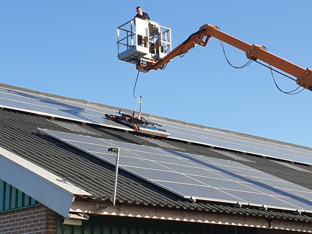 Rundveebedrijf Loijen te Ospel / 246 zonnepanelen