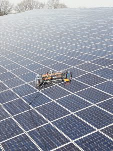 Agri-SolarClean | Industriële reiniging zonnepanelen