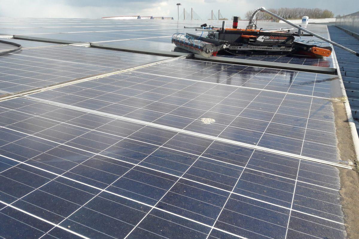 Plospan te Waardenburg / totaal aantal zonnepanelen 9240