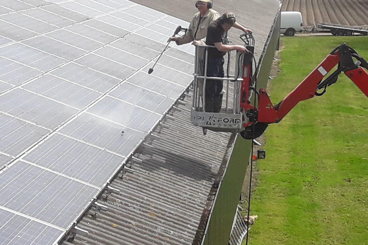 Van Mullekom Opfok BV te Helenaveen / 540 zonnepanelen.